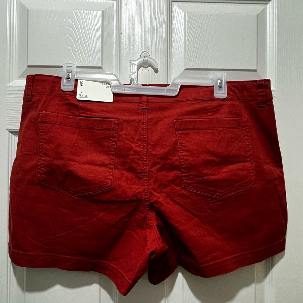 Ana High Rise short - Picture 2 of 2
